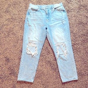 American Eagle Mom Jean